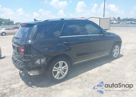 2015 Mercedes-Benz Ml 350 z USA, uszkodzony, nr VIN 4JGDA5JB2FA604188